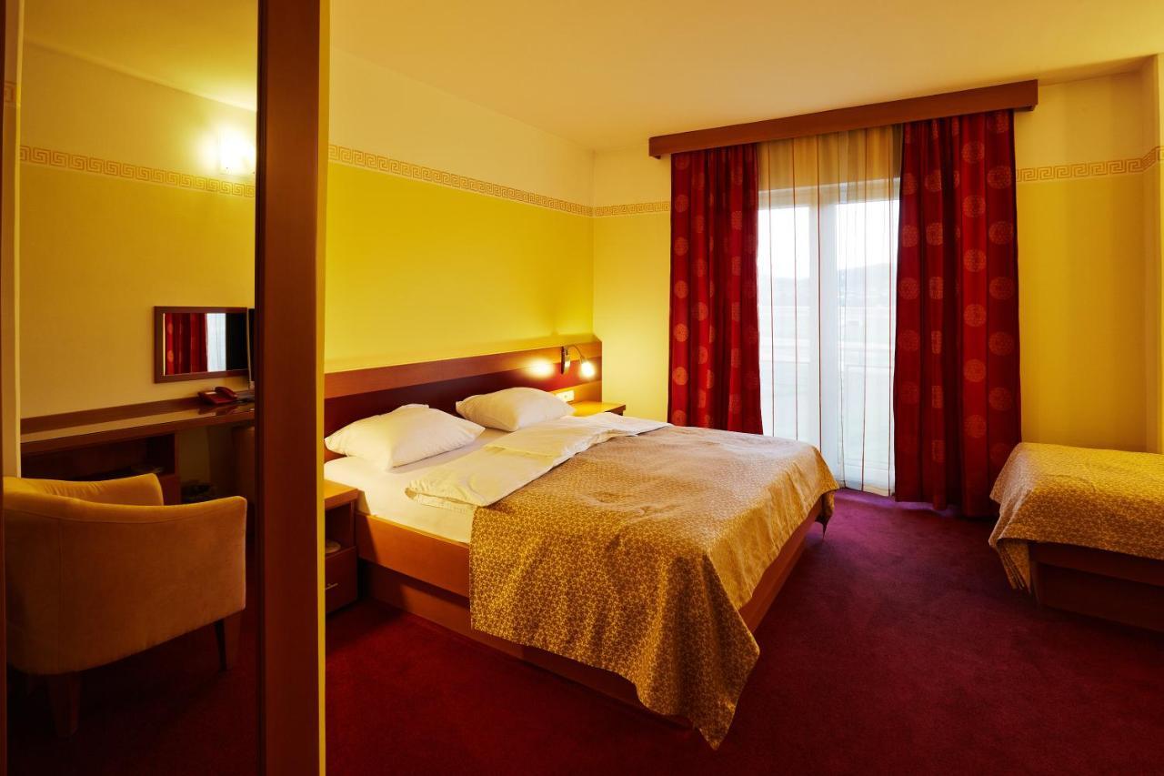 Hotel Vila Emei Марибор Экстерьер фото